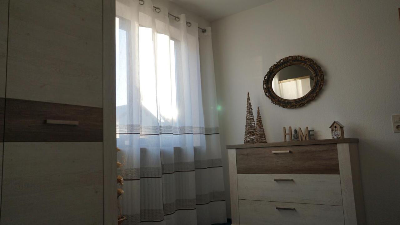 Grosszuegige Wohnung Mit Terrasse Und Gartenzugang - Das Komplette Erdgeschoss Біндлах Екстер'єр фото