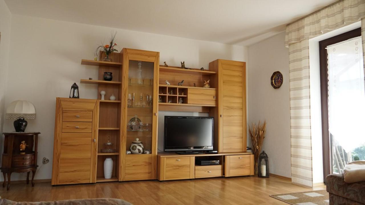 Grosszuegige Wohnung Mit Terrasse Und Gartenzugang - Das Komplette Erdgeschoss Біндлах Екстер'єр фото